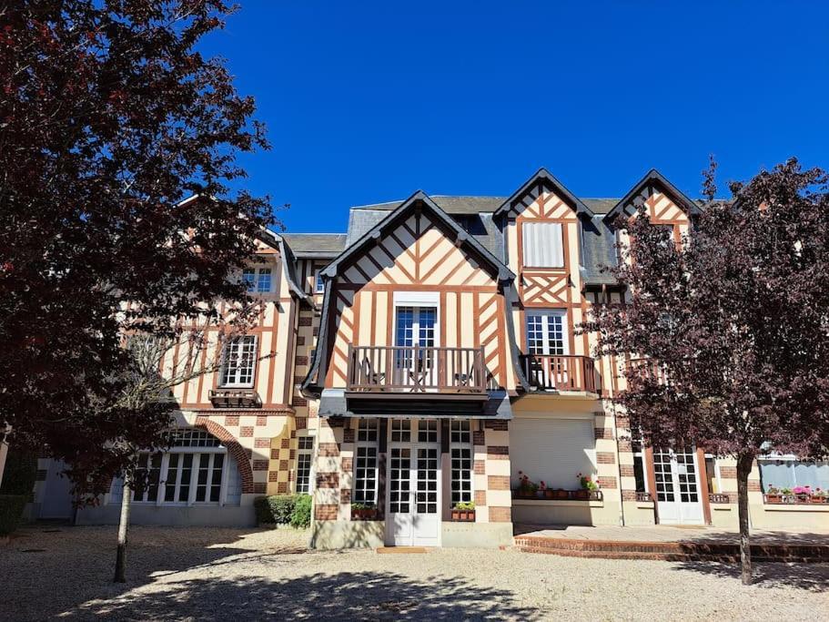 Studio Chic, Hyper Centre, 4 Minutes De La Plage Cabourg Εξωτερικό φωτογραφία
