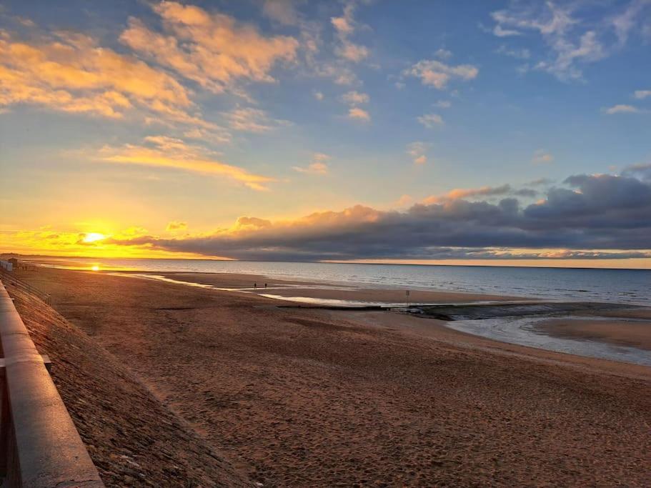 Studio Chic, Hyper Centre, 4 Minutes De La Plage Cabourg Εξωτερικό φωτογραφία